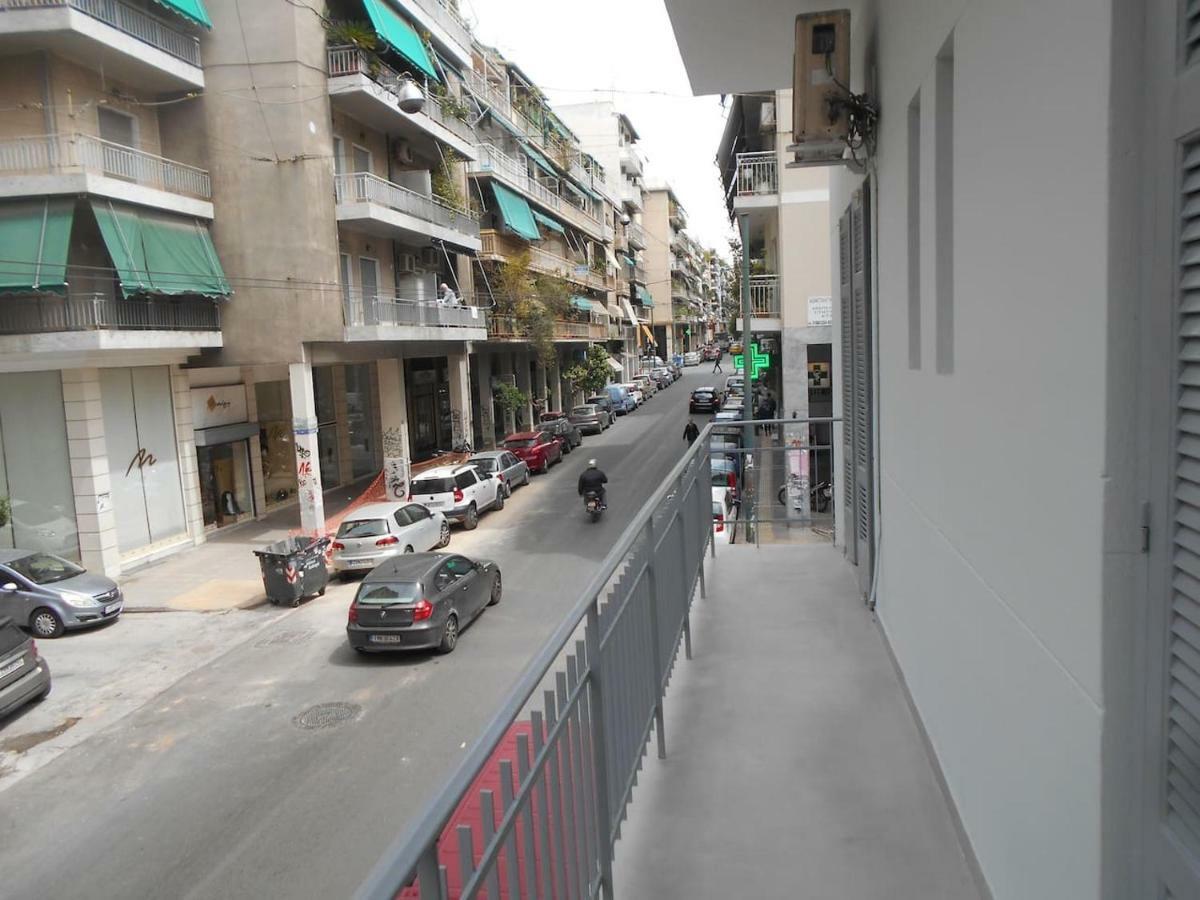 Koukaki-Acropolis Roomy With A Private Veranda Apt. Atene Esterno foto