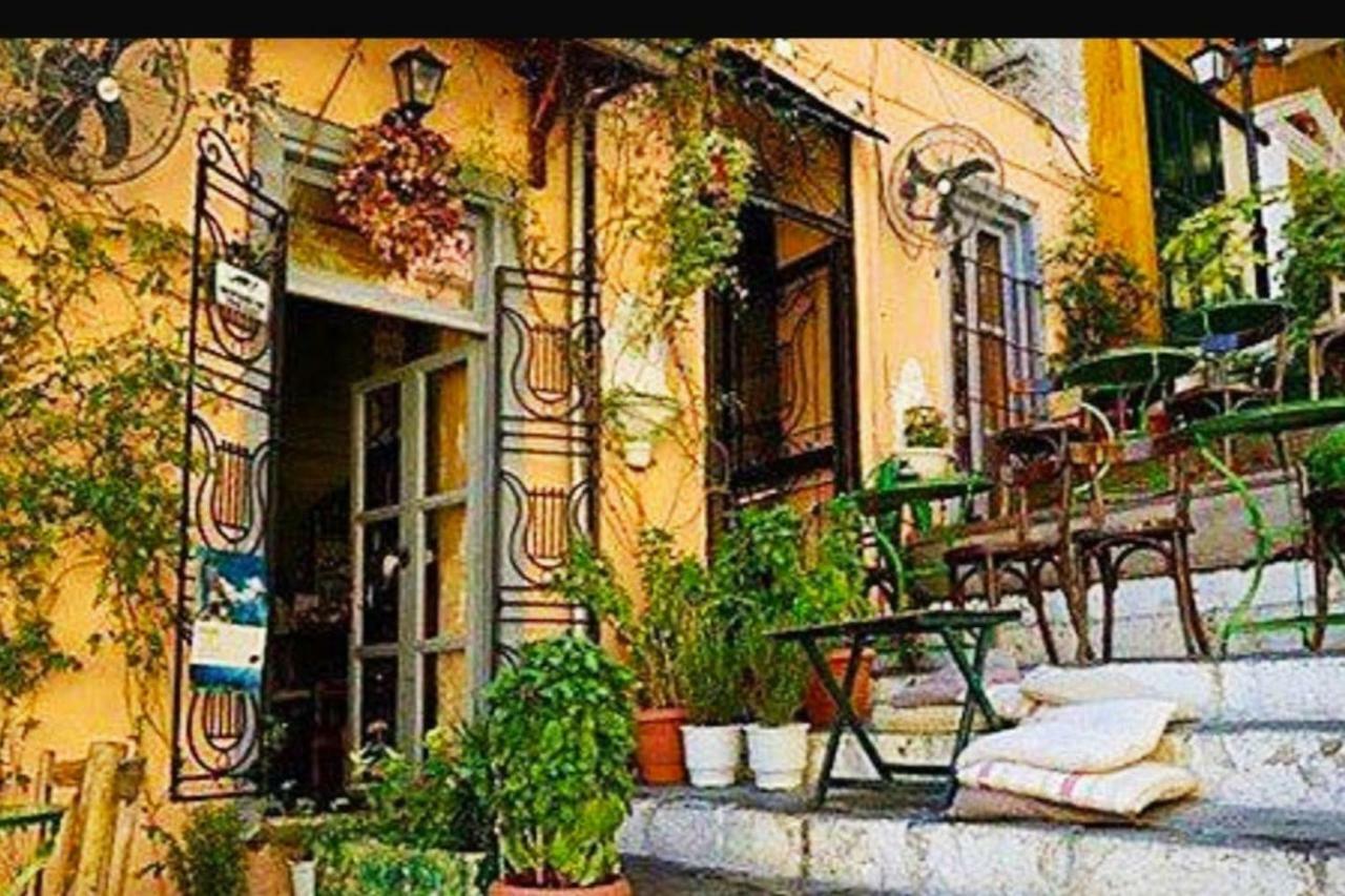 Koukaki-Acropolis Roomy With A Private Veranda Apt. Atene Esterno foto